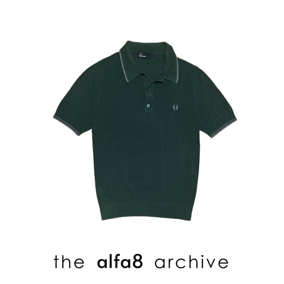 [M] FRED PERRY | Authentic Green Knit Polo Shirt (Category: Tshirts & Polo Shirts ) located in Imus. Submitted by thealfa8archive (Listing ID 1465747250, Image 1). Description: Flaw Note: has faint discoloration.