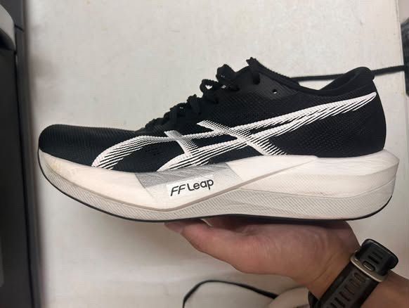 MAGIC SPEED 5 (Category: Activewear) located in Manila. Submitted by jzen42 (Listing ID 1470231945, Image 2). Description: 28km natakbo US size 9 black.