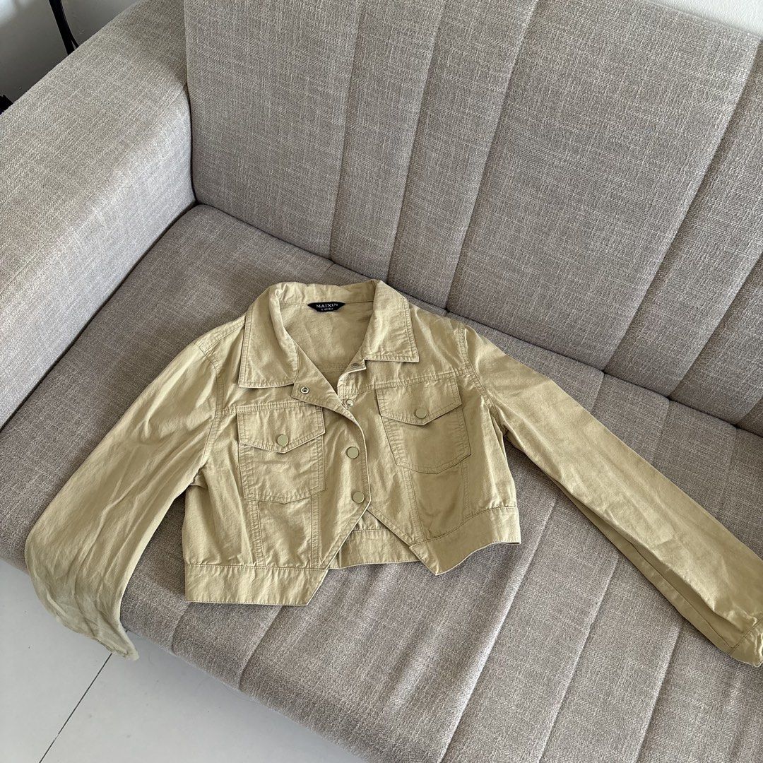 MAIXIN Khaki Cropped Denim Jacket Size S (Category: Coats, Jackets and Outerwear) located in Pasig City. Submitted by _jinwifeu_ (Listing ID 1470221462, Image 1). Description: 📏 fits small to medium 📍 ortigas, pasig 💸 maribank,bdo, gcash, maya 🚚 same day delivery (lalamove, grab etc).