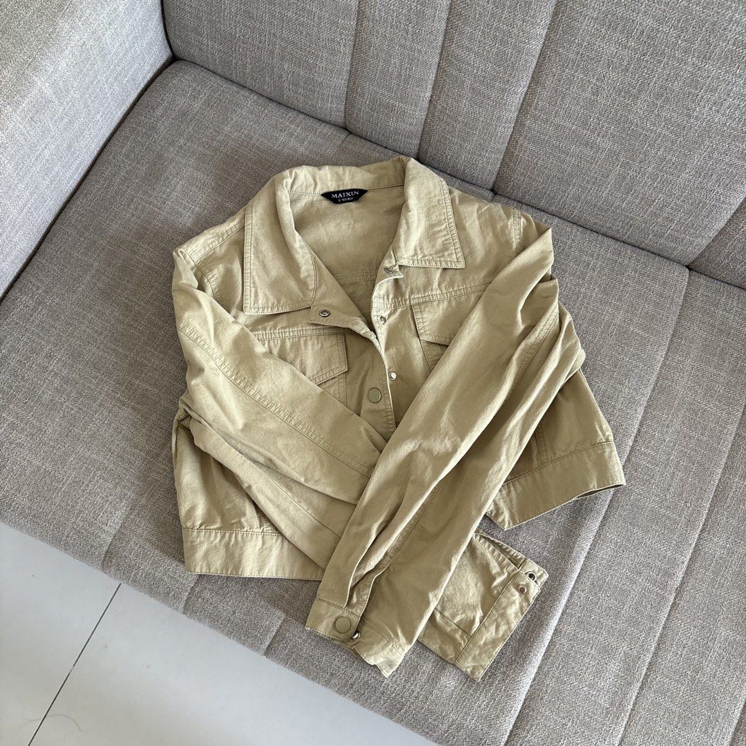 MAIXIN Khaki Cropped Denim Jacket Size S (Category: Coats, Jackets and Outerwear) located in Pasig City. Submitted by _jinwifeu_ (Listing ID 1470221462, Image 2). Description: 📏 fits small to medium 📍 ortigas, pasig 💸 maribank,bdo, gcash, maya 🚚 same day delivery (lalamove, grab etc).