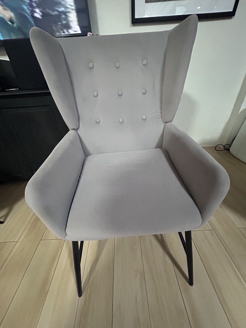 Mandaue Foam Torun Wingchair Gray (Category: Chairs) located in Cainta. Submitted by tinay13944 (Listing ID 1470142243, Image 2). Description: shipping fee and booking c/o buyer.