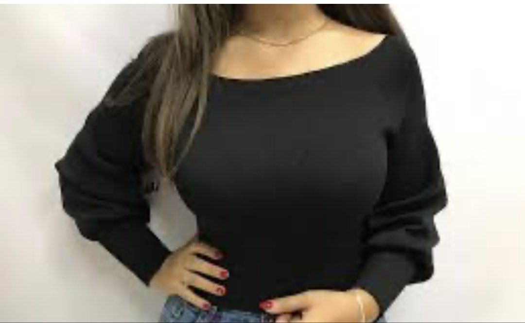 MANGO Black Off-shoulder (Category: Longsleeves) located in Pasig City. Submitted by dc_declutters (Listing ID 1470310107, Image 3). Description: For small to medium frame.
