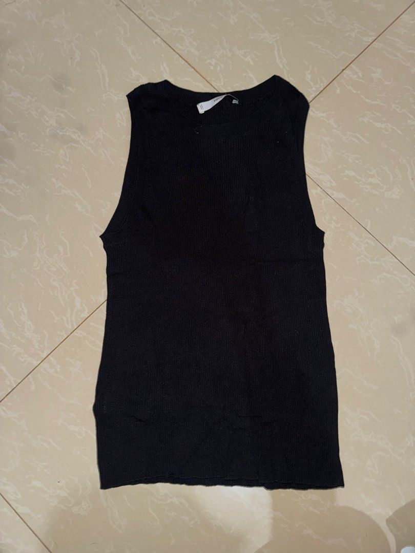 Mango top (Category: Sleeveless) located in Davao. Submitted by twogirlsapparel (Listing ID 1470306851, Image 2). Description: .