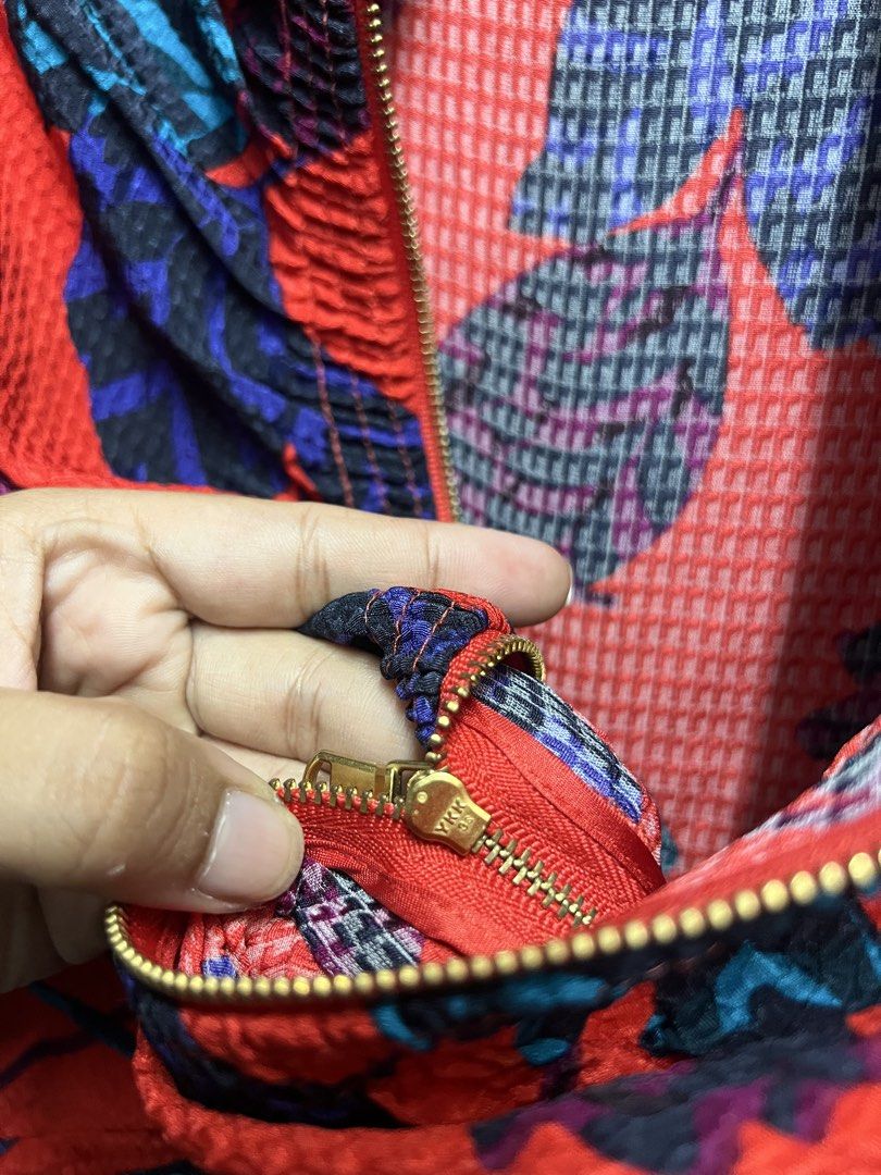 MARC JACOBS (Category: Dresses) located in Dasmarinas. Submitted by jessputrages (Listing ID 1470329688, Image 3). Description: For sale Marc Jacobs Excellent condition No issue 1300 plus shipping fee Pm for more details.