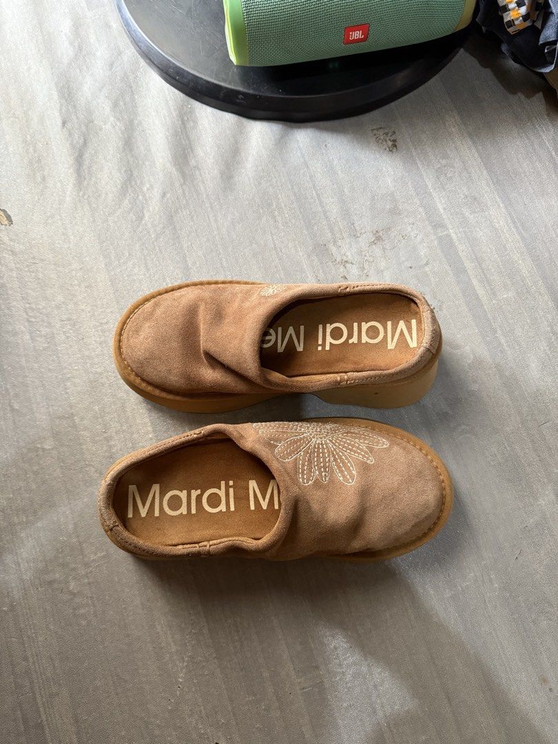 Mardi Mercredi Classique Winter Platform Mule (Category: Sandals) located in Cagayan de Oro. Submitted by twice.but.nice.blackmarket (Listing ID 1470181408, Image 1). Description: Excellent condition Size : 235 mm on tag can fit 8 to 8.5 minimal sign of use only but not visible .