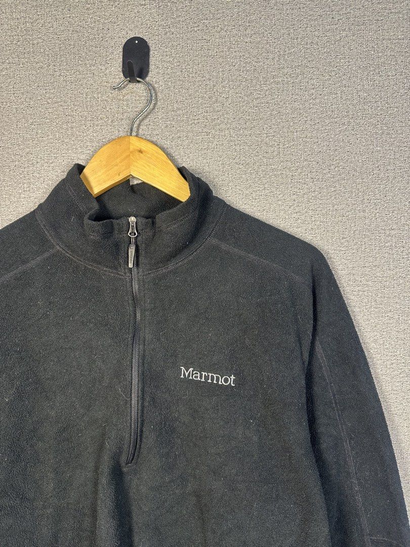 MARMOT FLEECE JACKET (Category: Coats, Jackets and Outerwear) located in Rizal. Submitted by jamesthrift (Listing ID 1470161236, Image 2). Description: MARMOT FLEECE JACKET Size : XL Dimes: -width 24 -length 28 Condition: excellent Color Rate: 9.5 Issue: none 🏷️399+sf.