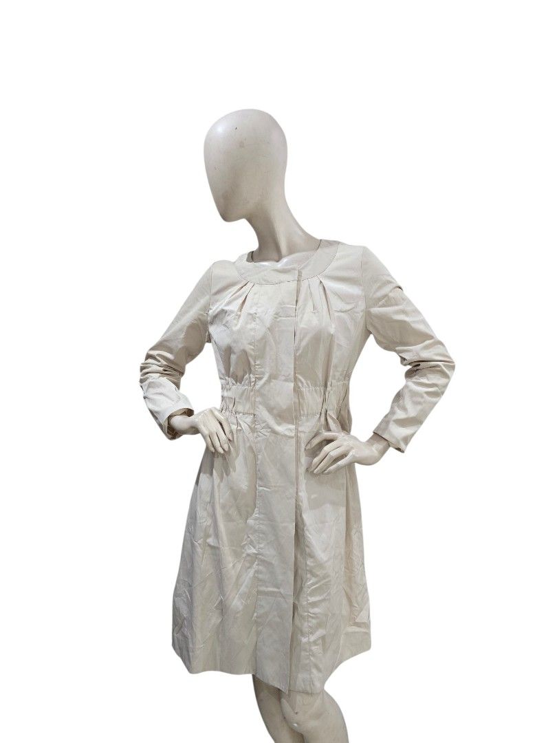 Marni egg shell coat (Category: Coats, Jackets and Outerwear) located in Batangas. Submitted by thevanitychamber (Listing ID 1470258927, Image 1). Description: .