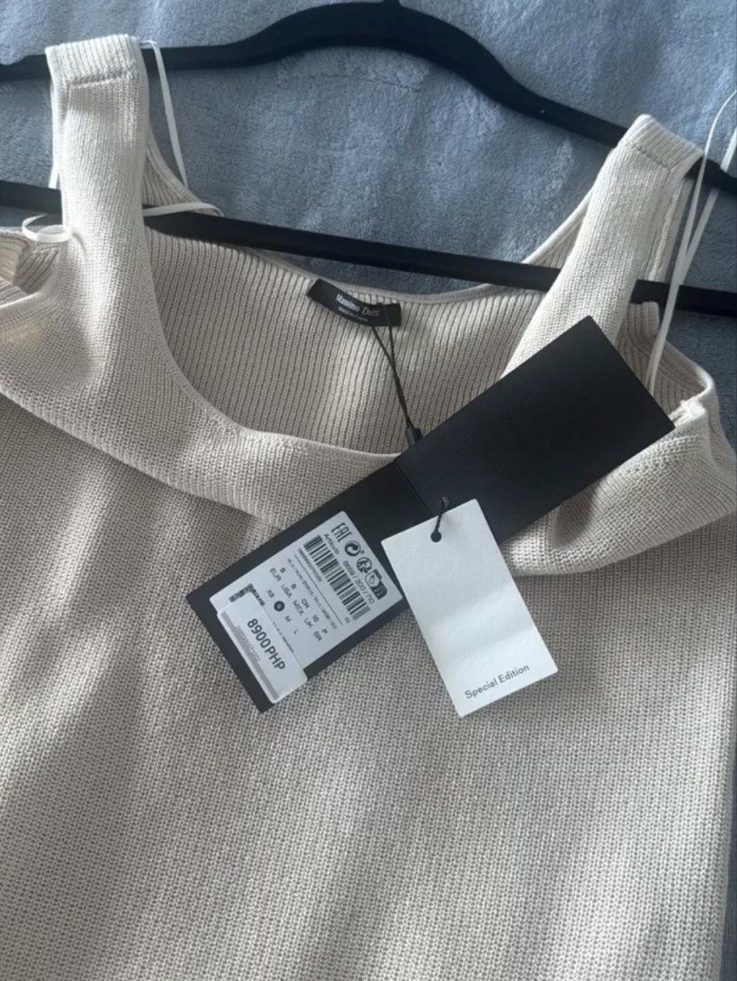 Massimo Dutti Dress (Category: Dresses) located in Paranaque City. Submitted by PrelovedClosetetc (Listing ID 1470347857, Image 2). Description: Size S.