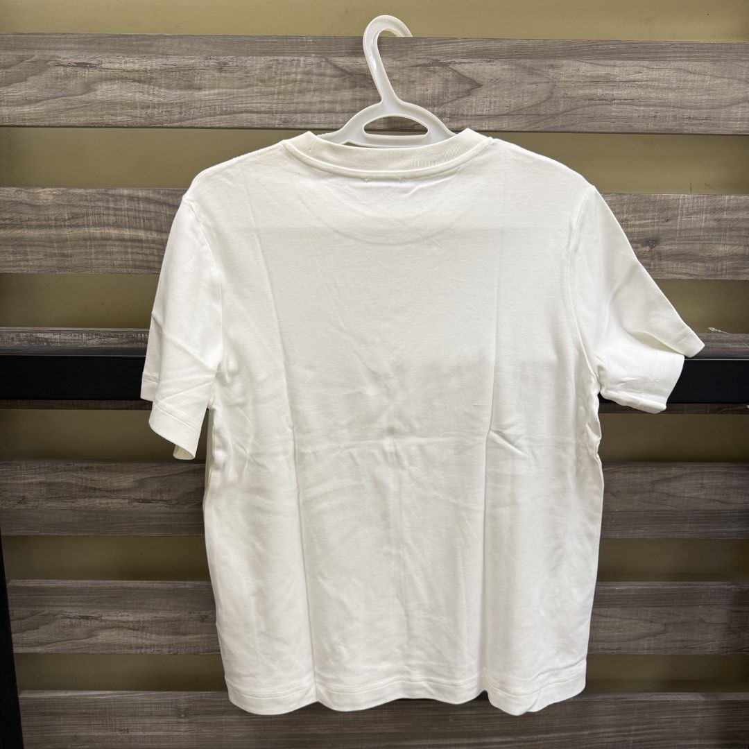 Massimo Dutti White Top (Category: Blouses) located in Mandaluyong City. Submitted by bestdressedph2025 (Listing ID 1470168766, Image 2). Description: MOP: GCash MOD: Lalamove/J&T LOCATION: Brgy. Addition Hills, Mandaluyong Discount avail for multiple items. Dimensions in Inches: Shoulder: 17 Bust: 21 Length: 24 Size on Tag: M PM for inquiries!.