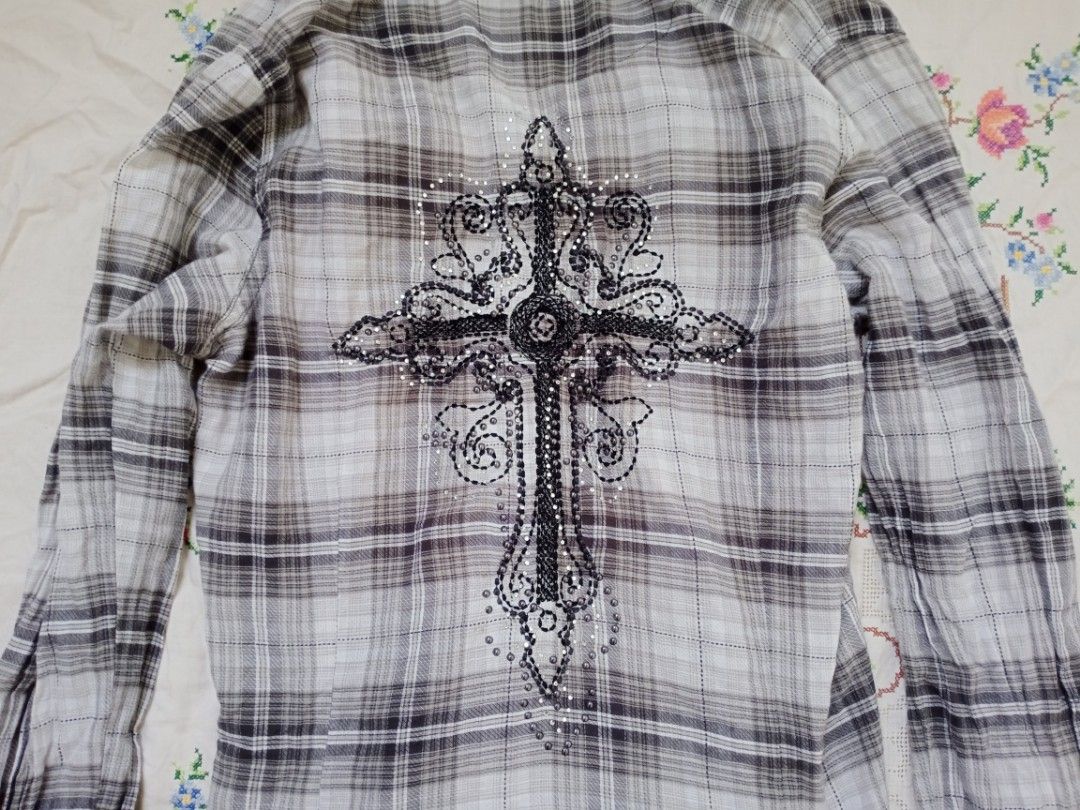 maurices premium plaid button up with rhinestone Cross (Category: Shirts) located in Binan City. Submitted by shayclothies_ (Listing ID 1470268653, Image 2). Description: 🍄 s - l 🍄 no issues/flaws 🍄 good for layering !! 🍄 seller's fave ~ .