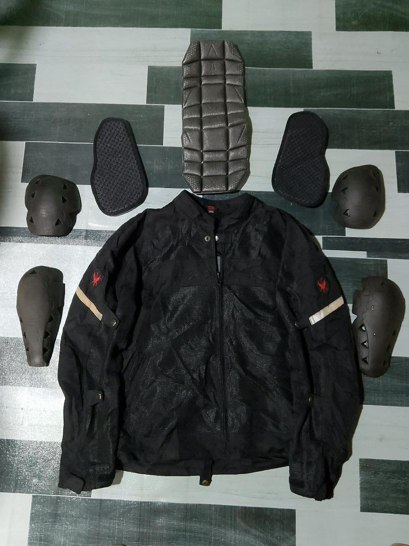 MAXLER RACING JACKET (Category: Coats, Jackets and Outerwear) located in Ozamiz City. Submitted by dg0816 (Listing ID 1470169051, Image 1). Description: MAXLER RACING JACKET Dimes Width 23 Length 24.5 Excellent condition Color rate 9.5/10 📌 Location Mindanao.