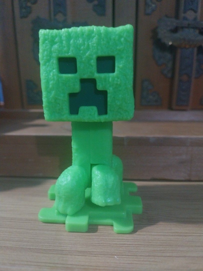 Mcdonalds Minecraft Creeper Action Figure Toy (Category: Figurines & Statues) located in Paombong. Submitted by boxoftoys01 (Listing ID 1470345503, Image 1). Description: - Great addition to any gaming setup, desk display, or shelf - Perfect collectible gift for Minecraft fans of all ages - Delivery can be through LBC or Lalamove or J&T - Payment through Gcash or GoTyme or Maribank - Meet up at Robinson Malolos or Vista Mall Malolos - Stricly no 