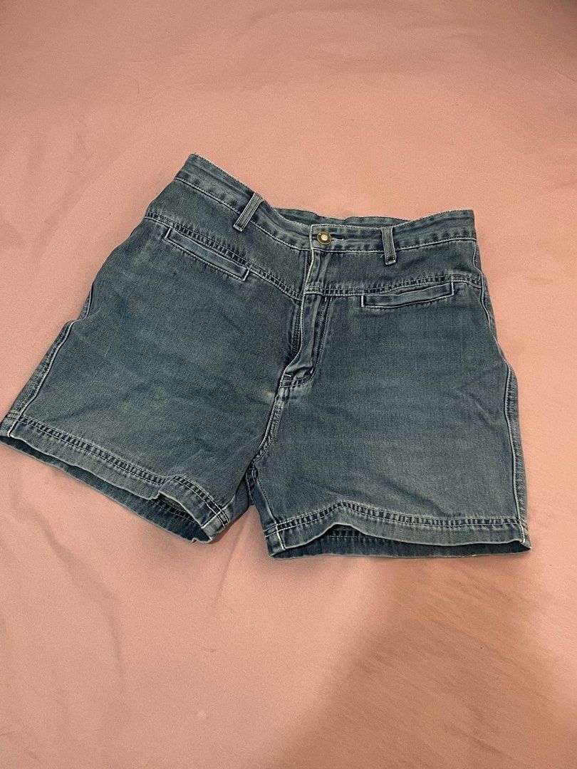 Medium Wash Denim Shorts (Category: Shorts) located in Pasig City. Submitted by kirstenswardrobe (Listing ID 1470239177, Image 1). Description: ♡ Trusted and honest seller! ♡ 100% legit items ♡ Will send actual photos upon request ♡ No hidden flaws; condition will be disclosed honestly ♡ Please buy responsibly. Thank you! 🤍.