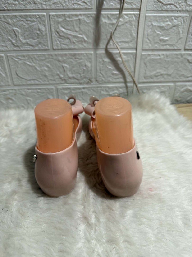 Melissa (Category: Sneakers & Footwear) located in Mati. Submitted by yukilux_ (Listing ID 1470304084, Image 3). Description: .