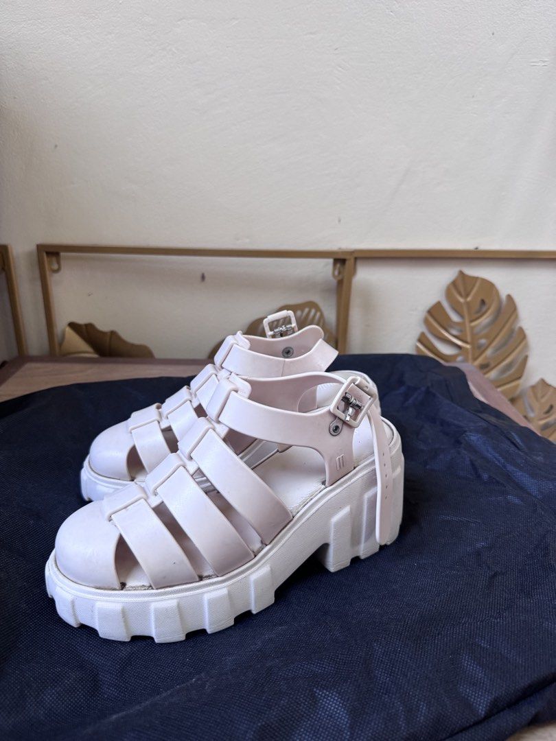 Melissa Megan US6 (Category: Wedges) located in Taguig. Submitted by melissacollection.ph (Listing ID 1470282769, Image 2). Description: SELLING LOW ALSO!! not using anymore.