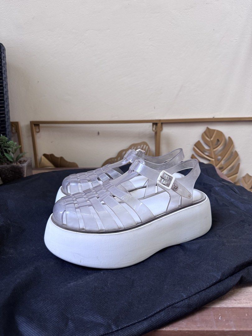 Melissa Possession Plato US6 23.5CM (Category: Wedges) located in Taguig. Submitted by melissacollection.ph (Listing ID 1470282613, Image 2). Description: SELLING LOW!!! used few times only.