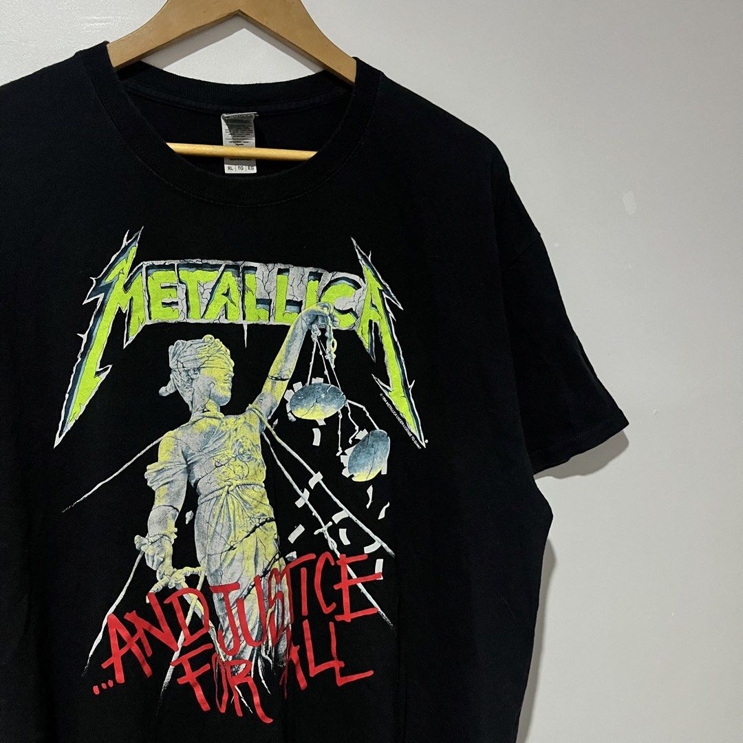 METALLICA 2005 ‼️ (Category: Tshirts & Polo Shirts ) located in Cebu City. Submitted by clarkcamu68040 (Listing ID 1470304059, Image 3). Description: METALLICA ‼️ EXCELLENT CONDITION SIZE XL W 23 / L 29 COLORATE 9.5 / 10 ISSUE : ❌❌❌ PHP 1,500 + 90 SF 🛒🛒 📍CEBU ,CITY OF NAGA 🚚 J&T EXPRESS.