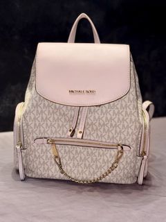 (Category: ) located in . Submitted by jijis_wardrobe (Listing ID 1470277337, Image 1). Description: .