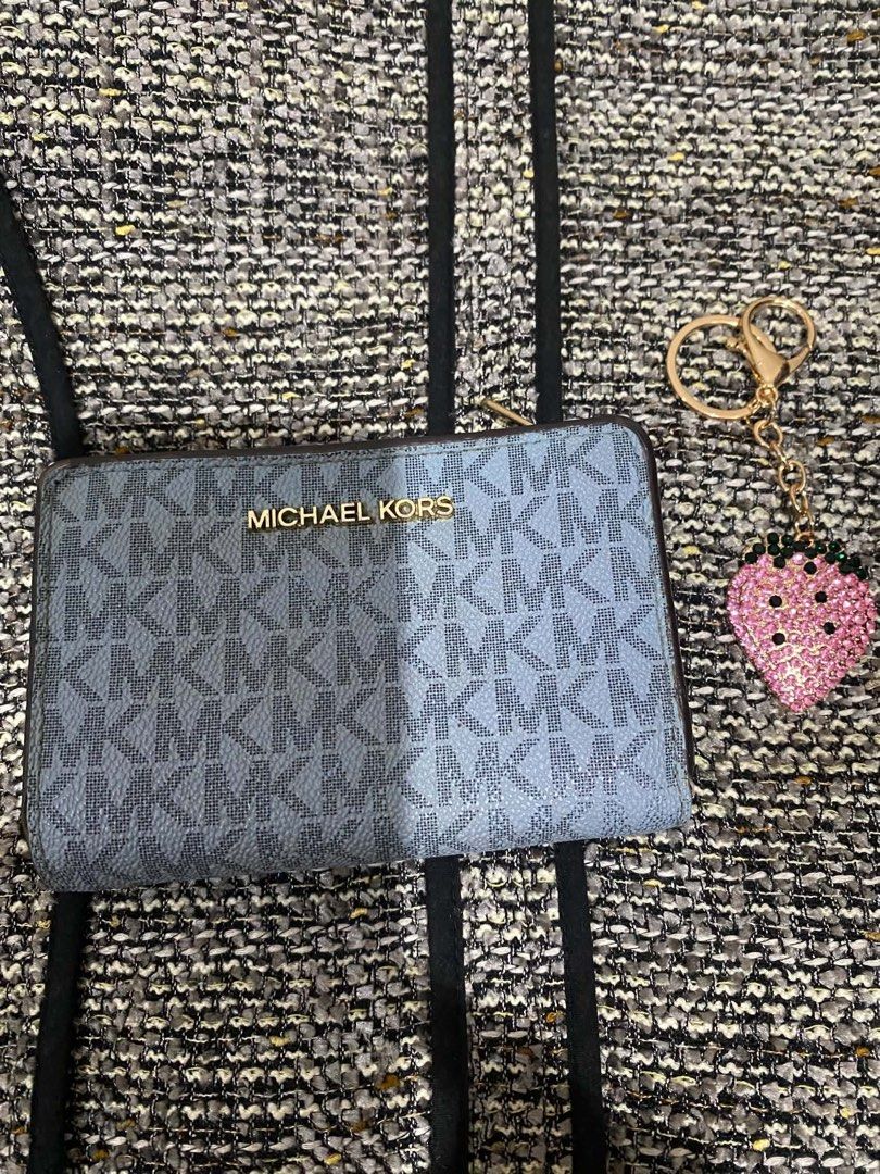 Michael Kors Two-Tone Blue MK Monogram Wallet (Category: Luxury Bags & Wallets) located in Quezon City. Submitted by vintagepurse.vault (Listing ID 1470238752, Image 1). Description: Michael Kors Two-Tone Blue MK Monogram Wallet ₱1,000 Minimal signs of usage. .
