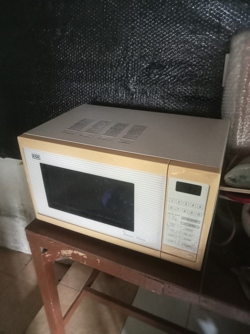 Microwave Oven (Category: Ovens & Toasters) located in Cebu City. Submitted by cleverwind.221754 (Listing ID 1470173898, Image 1). Description: Selling microwave oven for P 200, needs repairing/fixing. For pick-up or delivery. Buyer will pay for shipping fees if for delivery. Location: Near San Carlos South Campus, CTS/CCMC. In Cebu City. Check out also our other items: https://garage-sale.pages.dev.
