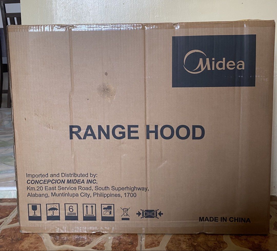Midea Range Hood (Category: Hobs & Hoods) located in Manila. Submitted by boldtree_902f83 (Listing ID 1470205983, Image 3). Description: Just opened the box to check the item. Original online price is ₱4,000, but I’m selling it for only ₱2,000. **RFS: Wrong size.** Brand new, only opened for checking. Message me if interested! 😊 .