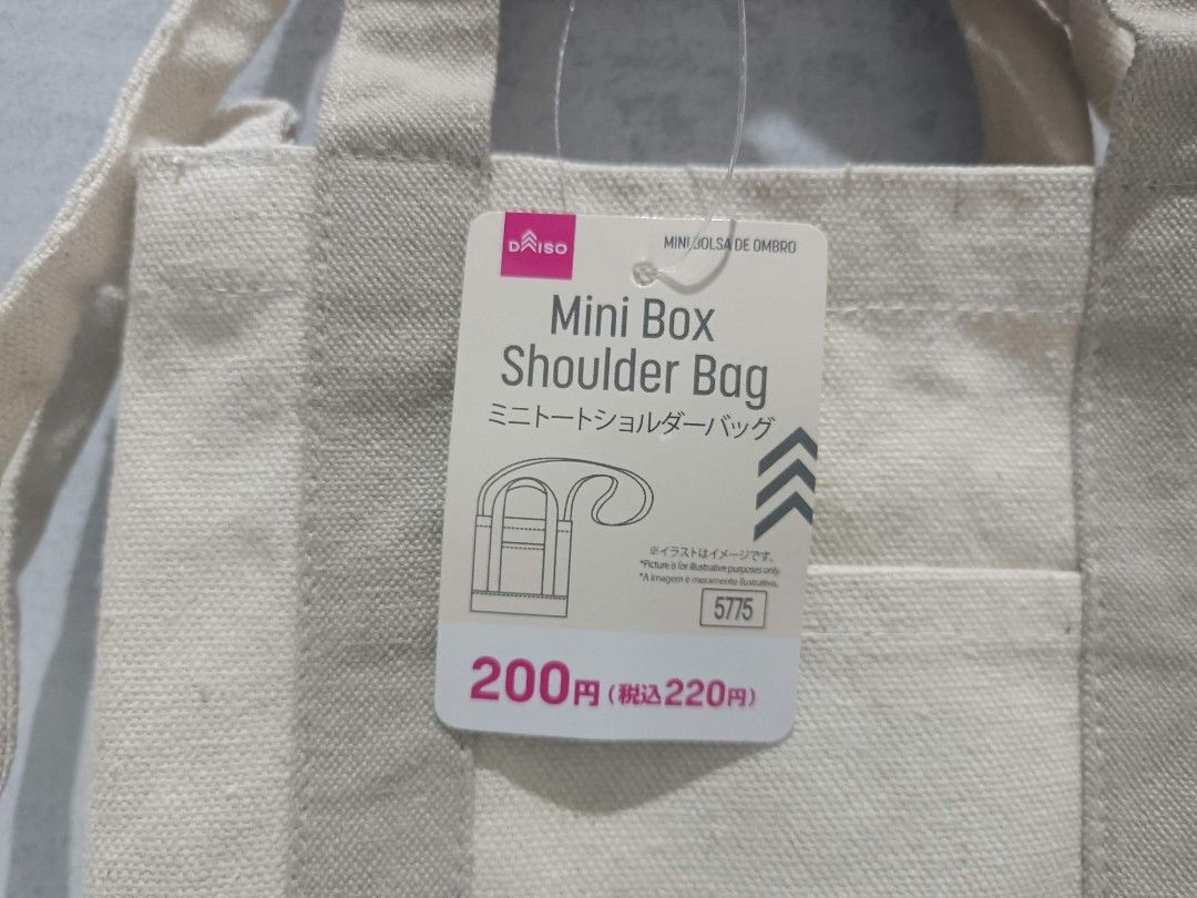 Mini Box Shoulder Bag (Category: Shoulder Bags) located in Davao. Submitted by lotispreloved (Listing ID 1470278494, Image 2). Description: .