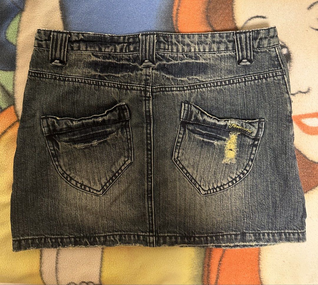 Mini denim skirt (Category: Skirts) located in Manila. Submitted by stefanieva45727 (Listing ID 1470307463, Image 2). Description: Washed denim mini skirt .