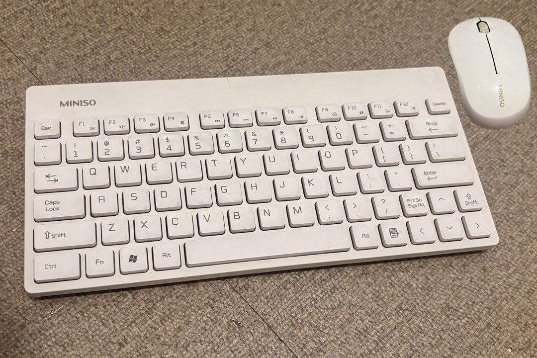 MINISO Wireless Keyboard and Mouse Set Model 1500+I2 (Category: Computer Keyboard) located in Quezon City. Submitted by doublej_finds (Listing ID 1470295786, Image 2). Description: Inclusion: Wireless Keyboard & Mouse ** no box and battery included ** mouse lang nagamit, yung keyboard 'di masiyado gamit pero need pa rin malinis since naalikabukan na .