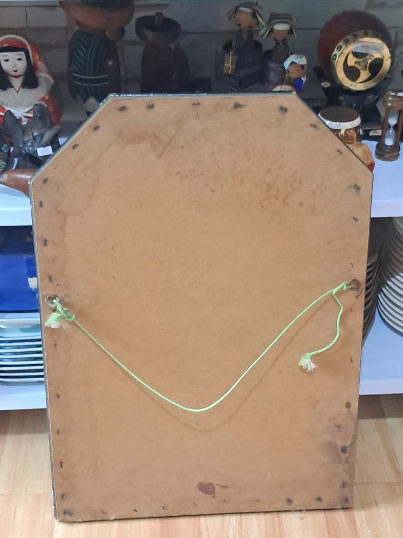 Mirror (Category: Mirrors) located in Cavite. Submitted by secretjapansurplus (Listing ID 1470208922, Image 3). Description: [FOR SALE] Vintage Multi-Angled / Octagonal Wall Mirror • Price: ₱700 • Condition: As-is (Vintage / Pre-loved condition) Product Details & Description: A beautiful and classic vintage wall mirror featuring a unique, elegant multi-angled (octagonal) top frame. Perfect for anyone looking to add a retro, mid-century modern, or