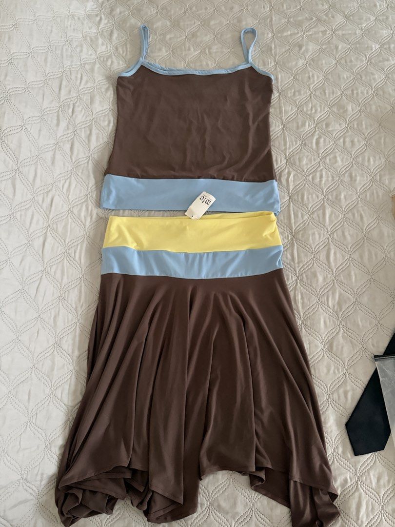 Miu the Label Fiesta Set (Category: Sets or Coordinates) located in Makati City. Submitted by ckvdeclutter (Listing ID 1470175902, Image 2). Description: Selling my brand new Miu the Label - Fiesta Set! Can sell separately or as a set :) Top ₱1200 (size Medium) Skirt ₱1500 (size Large; waist 29-30, hips 41 If you buy it as a set, price is ₱2500.