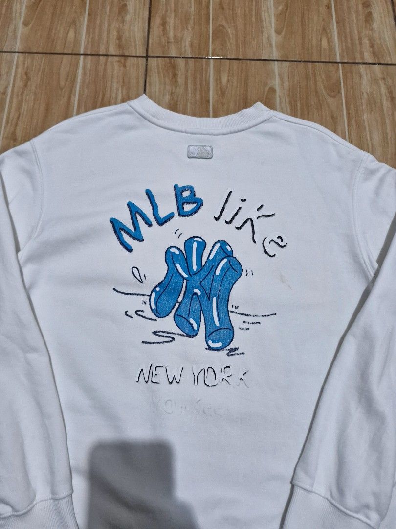 Mlb Pullover (Category: Coats, Jackets and Outerwear) located in Antipolo. Submitted by kentoy6666 (Listing ID 1470304497, Image 3). Description: .