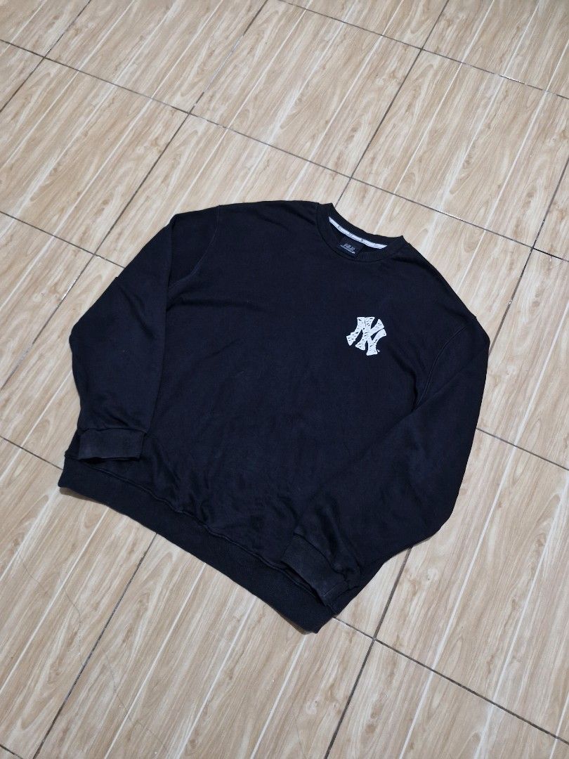 MLB Pullover (Category: Coats, Jackets and Outerwear) located in Antipolo. Submitted by kentoy6666 (Listing ID 1470307075, Image 2). Description: .