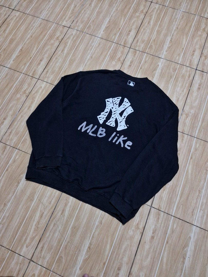 MLB Pullover (Category: Coats, Jackets and Outerwear) located in Antipolo. Submitted by kentoy6666 (Listing ID 1470307075, Image 1). Description: .