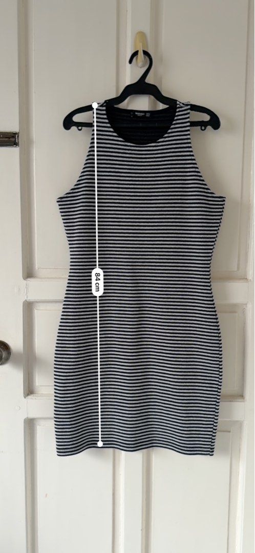 MNG MANGO Shift dress black&white stripes (Category: Dresses) located in Quezon City. Submitted by captainsplate (Listing ID 1470236862, Image 3). Description: 🤍 PRELOVED MANGO BASICS STRIPED DRESS Minimalist, chic, and effortlessly stylish! * Brand: Mango Basics * Size: EUR M / USA 6 / MEX M * Color: Black & White * Style: Sleeveless fitted striped dress i bought this during summer in spain Perfect for casual dates, coffee runs, and everyday ou