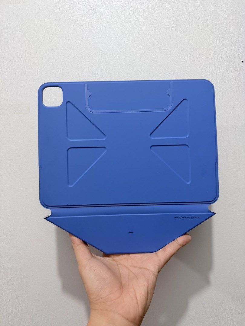 Moft Dynamic Folio iPad Pro 11” M4/M5 Case (Category: Cases & Sleeves) located in Davao. Submitted by rojan2001 (Listing ID 1470246049, Image 3). Description: * 100% Original MOFT * Compatible with iPad Pro 11” M4 (2024) & M5 (2025) * 20+ adjustable viewing angles * Magnetic origami-style folding design * Floating stand modes for studying, drawing, and watching * Supports portrait and landscape orientations * Premium, scratch-resistant MOVAS vega