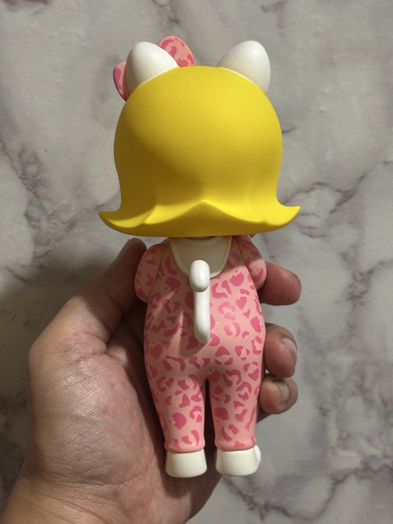 Molly x Hello Kitty (Category: Figurines & Statues) located in Manila. Submitted by akosijuan15 (Listing ID 1470204816, Image 2). Description: Molly x Hello Kitty Complete with box Pm for more details….