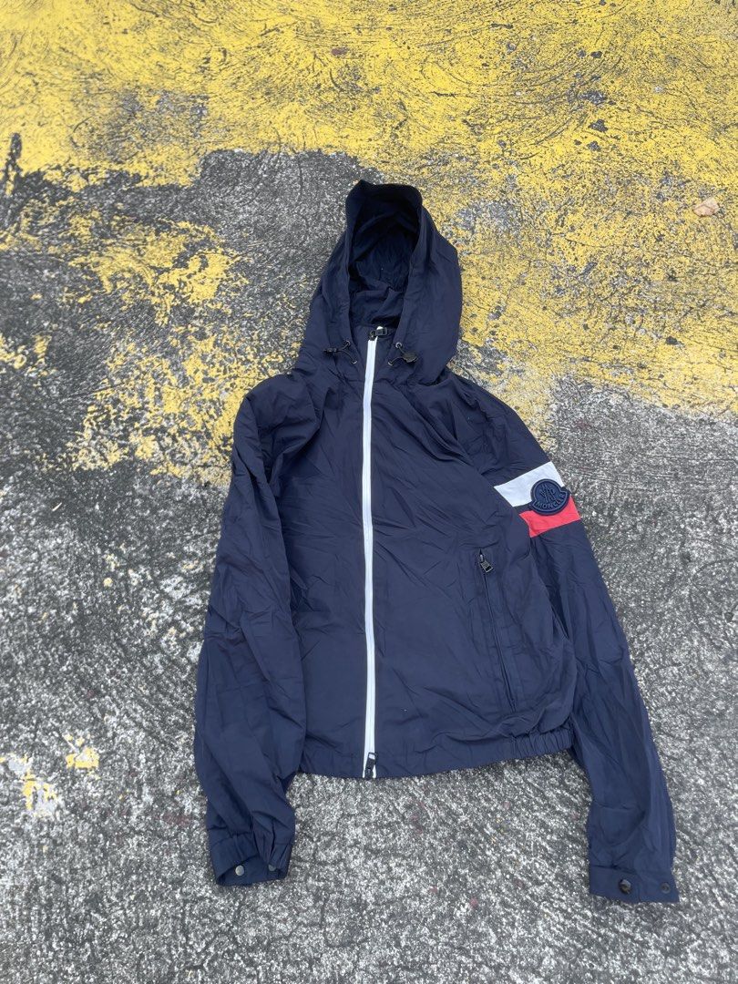 Moncler chevalier guibbotto (Category: Luxury Apparel) located in Alegria. Submitted by deniseeee.21 (Listing ID 1470211440, Image 2). Description: Authentic size 3 No flaws .