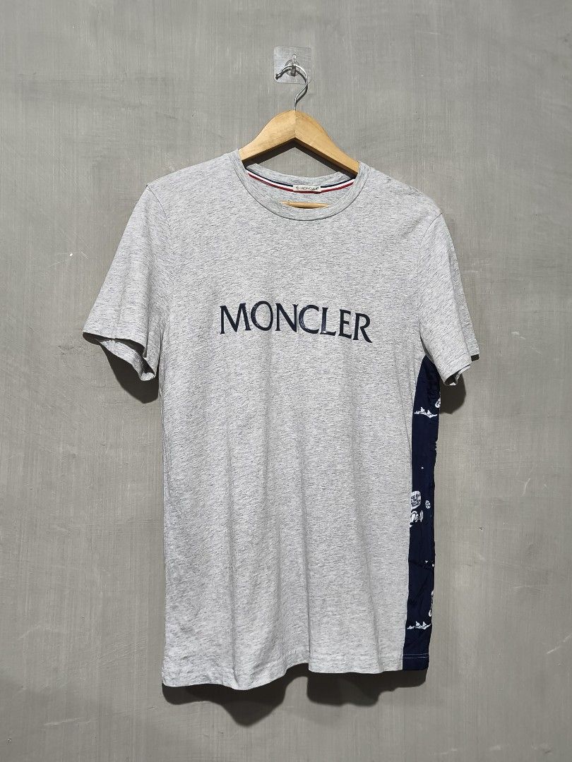 MONCLER MONDUCK GRAPHIC PANEL SHIRT (Category: Tshirts & Polo Shirts ) located in Pandi. Submitted by rhaine.2zz (Listing ID 1470307930, Image 1). Description: MONCLER MONDUCK GRAPHIC PANEL SHIRT LIKE NEW CONDITION NO ISSUE JUST MISSING WASHTAGS. SOLID PRINT 19 WIDTH 28 LENGTH 10/10 COLOR RATE 📩📩📩.