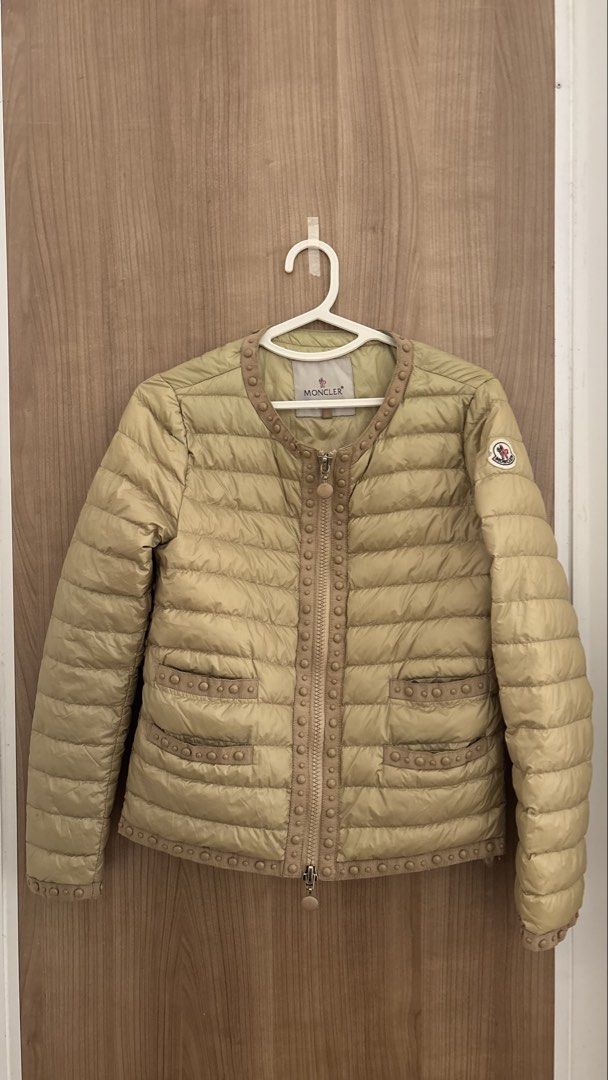 Moncler Puffer Jacket (Category: Coats, Jackets and Outerwear) located in Pakil. Submitted by byvera (Listing ID 1470231624, Image 1). Description: .