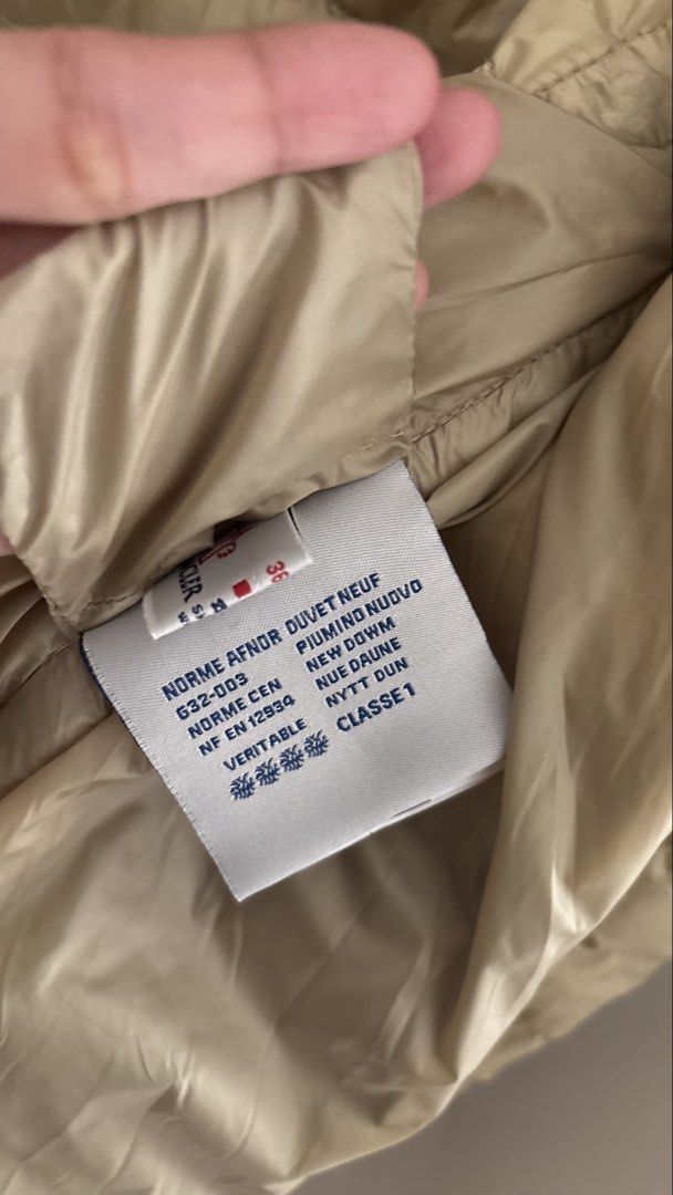 Moncler Puffer Jacket (Category: Coats, Jackets and Outerwear) located in Pakil. Submitted by byvera (Listing ID 1470231624, Image 3). Description: .