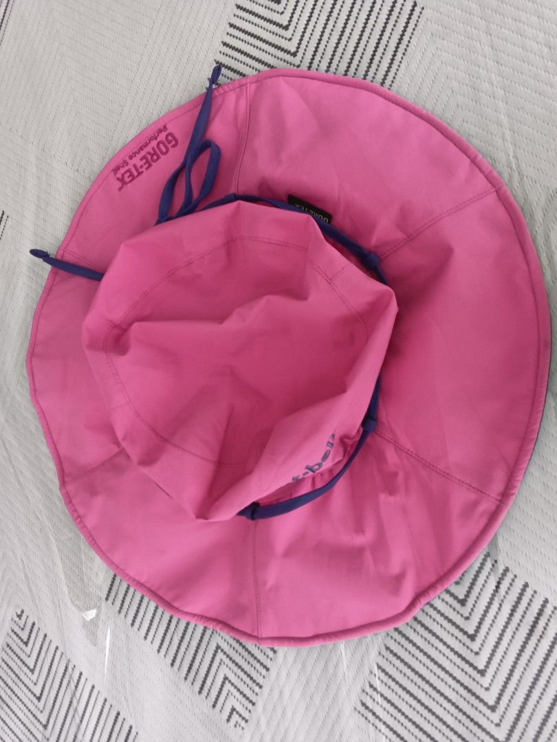 Montbell Gore-Tex Bucket Hat + 84 SF (Category: Hats & Beanies) located in Cebu City. Submitted by OneStop_ThriftShop_Mo (Listing ID 1462999905, Image 2). Description: Halloween Sale! 🎃🎃🎃 Original Montbell Bucket Hat Goretex Waterproof Embroidered logo With adjustable Sling Nice color combination Perfect for Hiking, Trekking, Camping, Fishing 💓💓💓 One size fits all Sakto sa akin 56-57cm head circumference 👍👍👍.