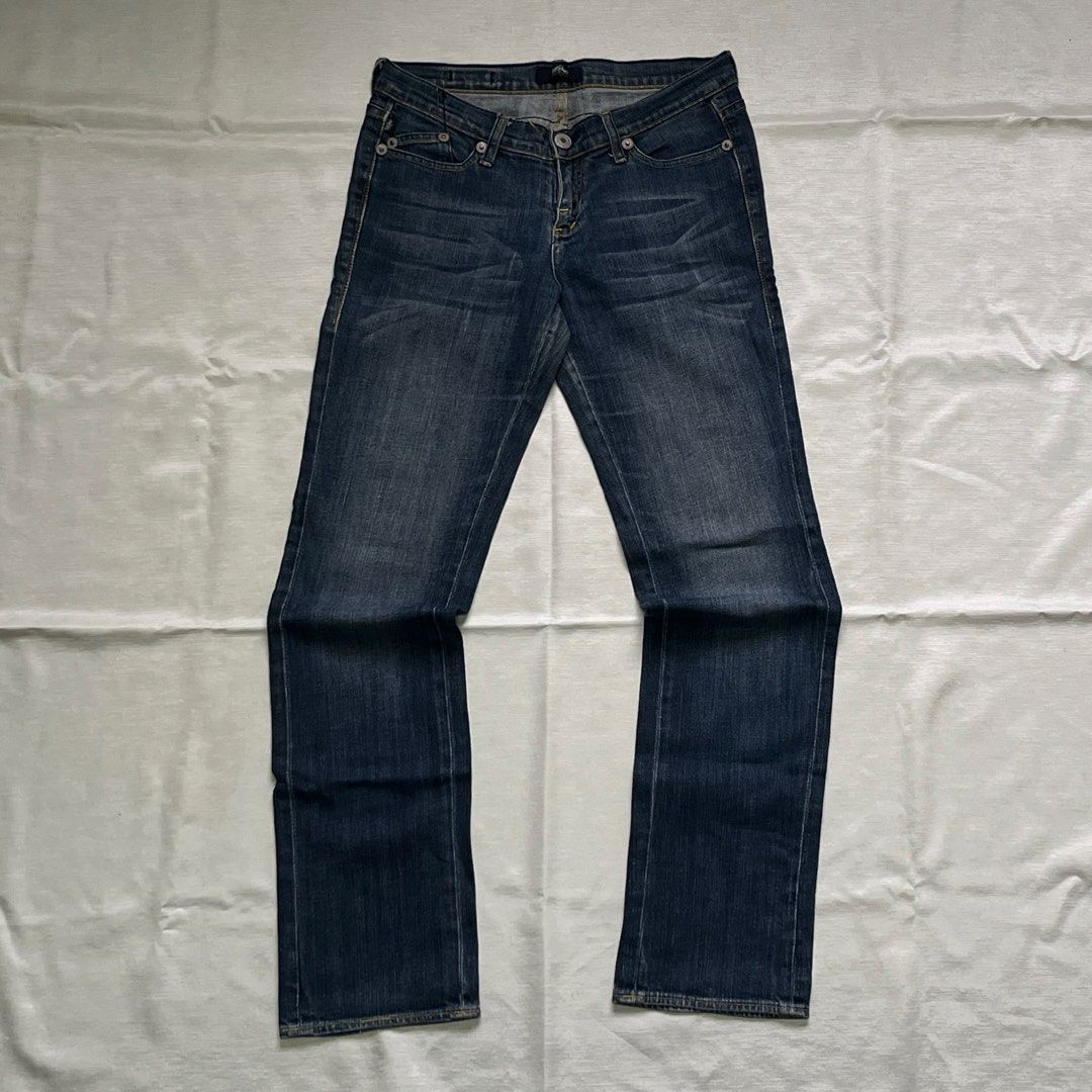 Mossimo Dark Wash Denim Jeans (Category: Jeans) located in Dasmarinas. Submitted by minx203 (Listing ID 1470300387, Image 1). Description: - Brand: Mossimo - Wash: Dark wash - Fit: Mid-rise with zip fly and belt loops - Material: Sturdy fabric with a bit of stretch - Details: Contrast yellow stitching, front pockets with mini coin pocket, and embroidered back pockets - Condition: Great staple piece for casual everyday wear - Location: Ships from 