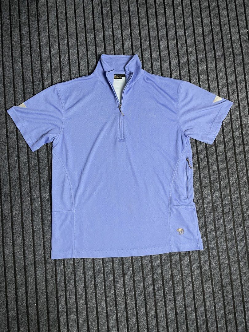 Mountain Hardware - S/S 1/4 Zip Performance Shirt (Category: Activewear) located in Puerto Princesa. Submitted by palawan.swagdealer (Listing ID 1470316804, Image 1). Description: All details are provided Kindly check each photo Flaw: Light stain, barely noticable In very good condition.