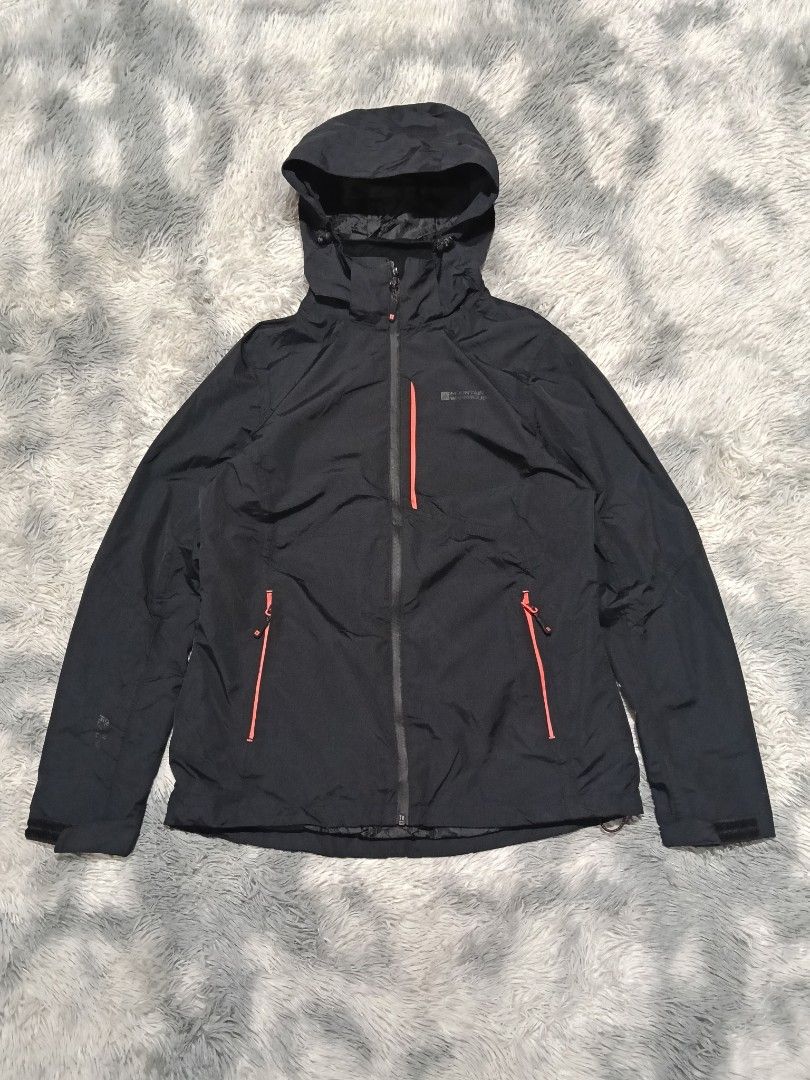 Mountain warehouse water resistant jacket (Category: Coats, Jackets and Outerwear) located in San Carlos City. Submitted by wilburstthriftstore (Listing ID 1470191389, Image 1). Description: Mountain warehouse water resistant jacket Fit Large W20 | L27 issue - no zipper puller sa chest pocket. 10/10 color rate Good as new👌🏾 ₱950 + sf.