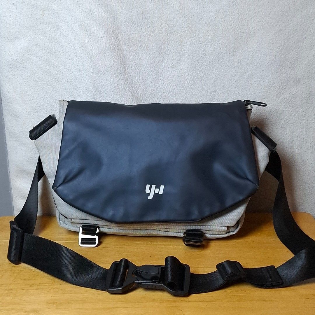 Moyyi Multifunctional Crossbody Bag (Category: Sling Bags) located in Baguio. Submitted by kathuu27 (Listing ID 1470295890, Image 1). Description: Moyyi Multifunctional Crossbody Bag 26 x 9 x 18cm 4L Minimal sign of usage Quick Magnetic Release Buckle Baguio City Based (open for dropping/meet-up) Outside Baguio - Payment First Shipping +SF Courier: Jnt.