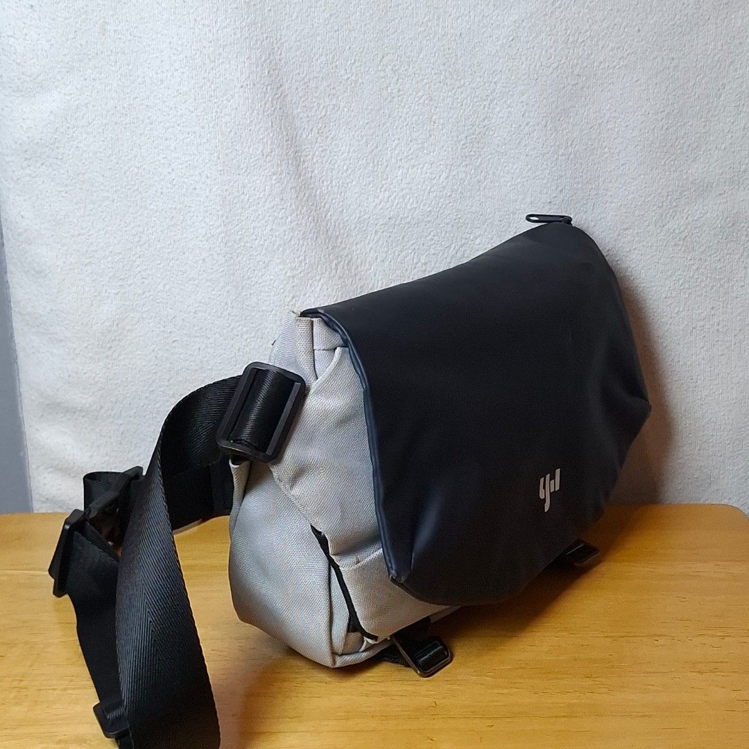 Moyyi Multifunctional Crossbody Bag (Category: Sling Bags) located in Baguio. Submitted by kathuu27 (Listing ID 1470295890, Image 3). Description: Moyyi Multifunctional Crossbody Bag 26 x 9 x 18cm 4L Minimal sign of usage Quick Magnetic Release Buckle Baguio City Based (open for dropping/meet-up) Outside Baguio - Payment First Shipping +SF Courier: Jnt.