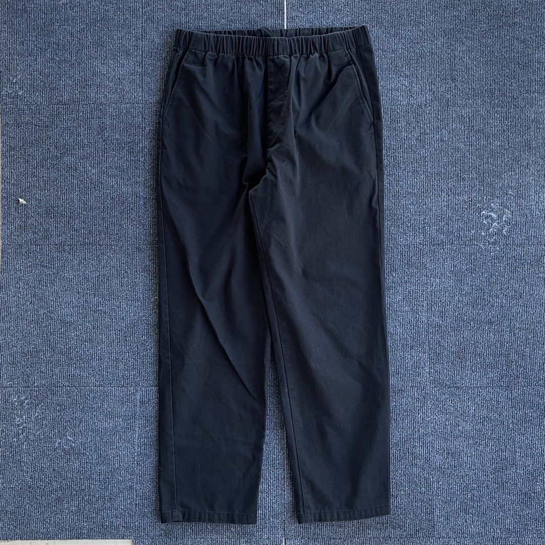 Muji Chino Easy Pants (Category: Chinos) located in Mandaue City. Submitted by beeryanni (Listing ID 1470239796, Image 3). Description: Muji Chino Easy Pants Waist: 32-36 Length: 39 Leg opening: 7.5 No issue.