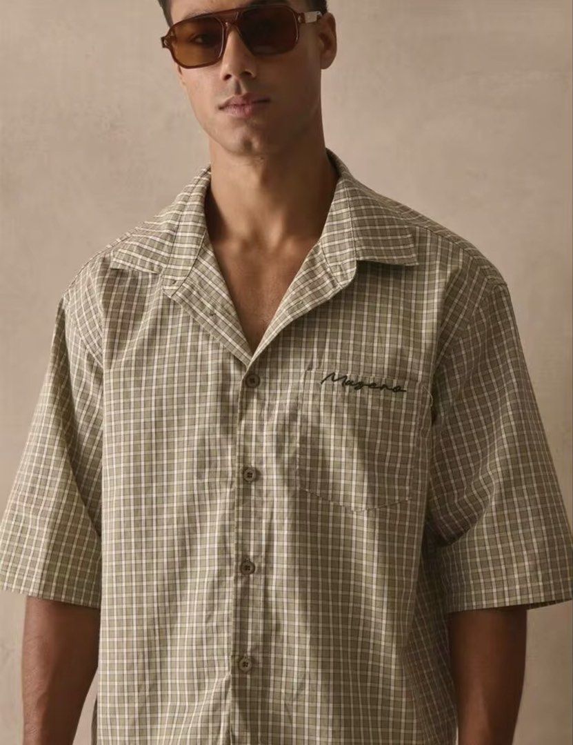 MUSERO Oversized Boxy Button Down Polo (Category: Tshirts & Polo Shirts ) located in Las Pinas. Submitted by sellerkjb (Listing ID 1470330480, Image 2). Description: BRAND NEW XL 27 inches width 25 inches length Las Pinas.