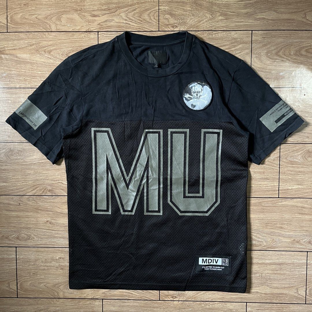 Musium Div Black Graphic Mesh Jersey Tshirt (Category: Tshirts & Polo Shirts ) located in Manila. Submitted by tvrfinds (Listing ID 1470264247, Image 1). Description: Musium Div Black Graphic Mesh Jersey Tshirt Size Medium on tag Dimes: W - 20.5 L - 27.5 -Color rate: 9.5/10 -Flawless -Excellent condition.