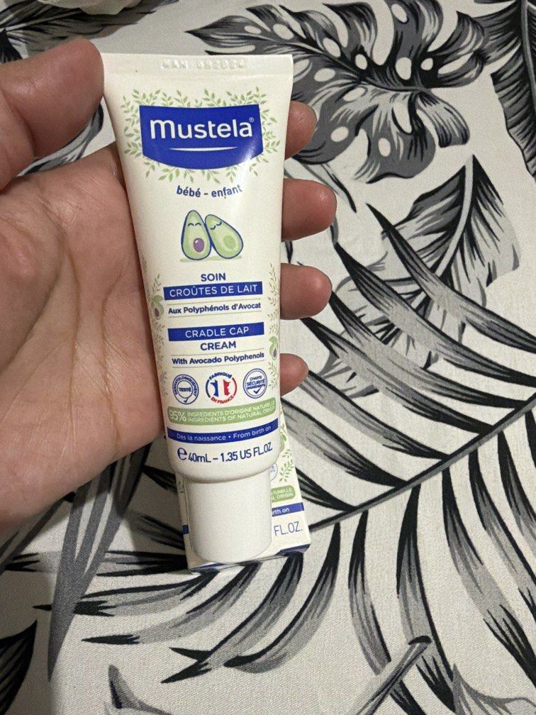 Mustella Cradle Cap (Category: Bathtub & Bath Accessories) located in Pasig City. Submitted by ruthy_09 (Listing ID 1470274319, Image 3). Description: 95% used Once used Expiration 2027/09 With box .
